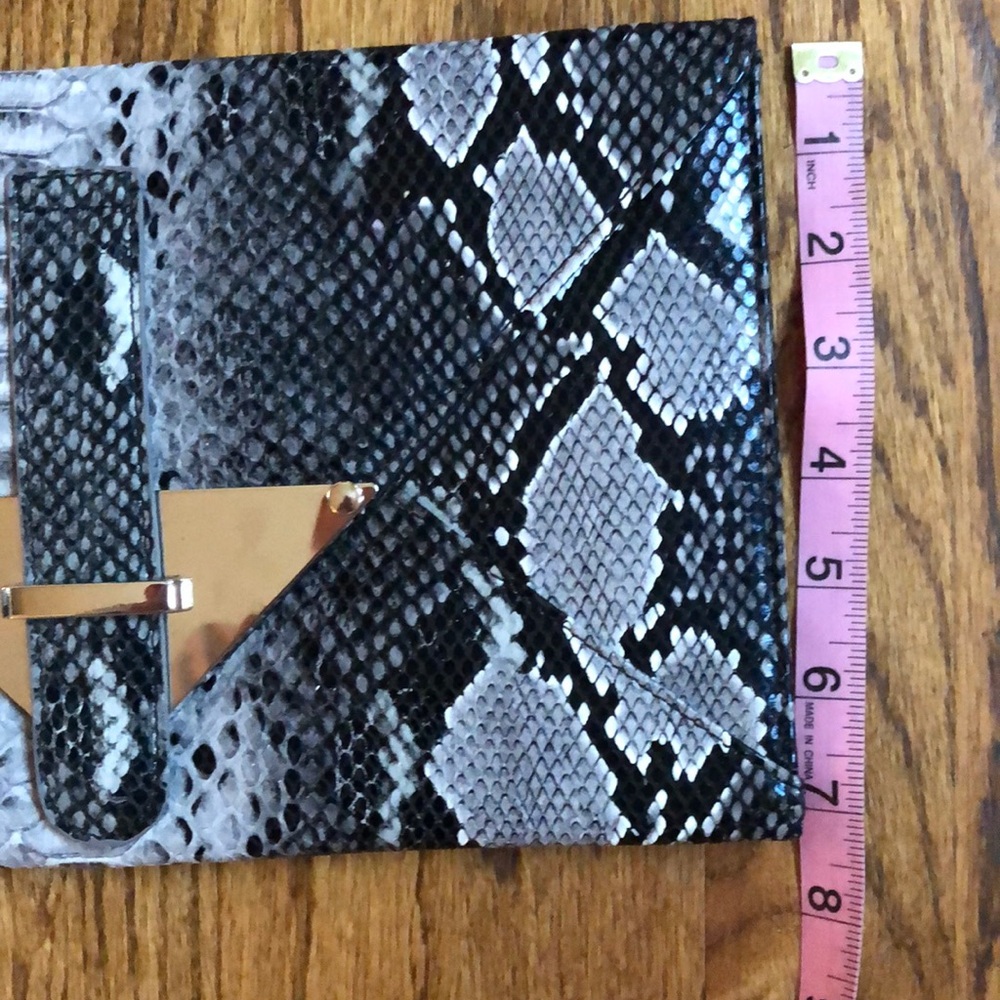 New snakeskin clutch - Picture 4 of 4